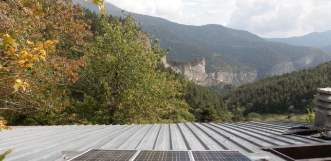 Panneaux solaires dans une bergerie de Tende