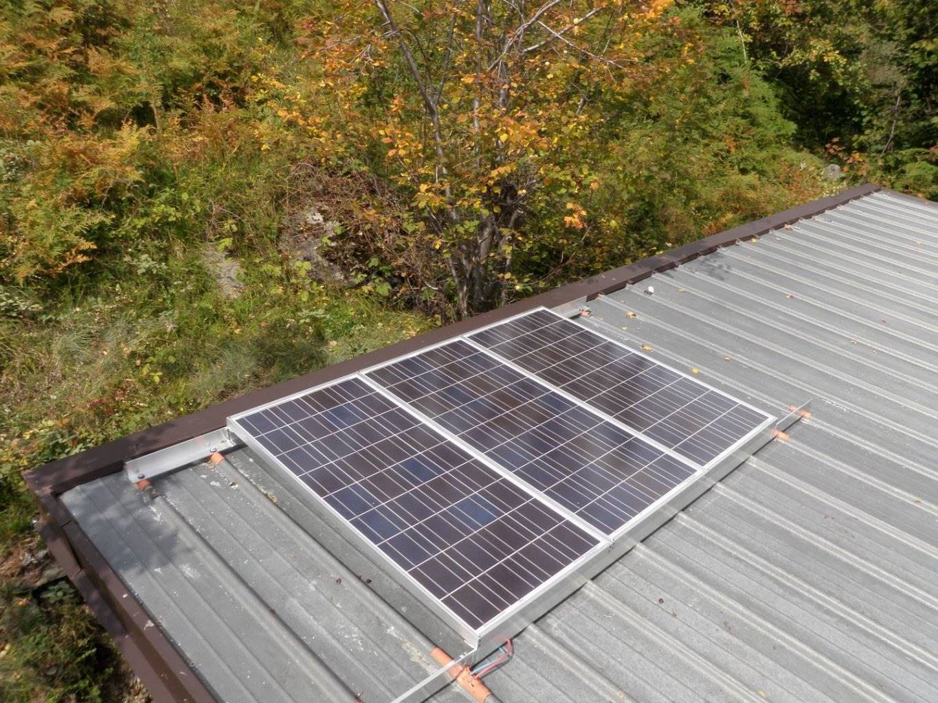 Panneaux solaires dans une bergerie de Tende