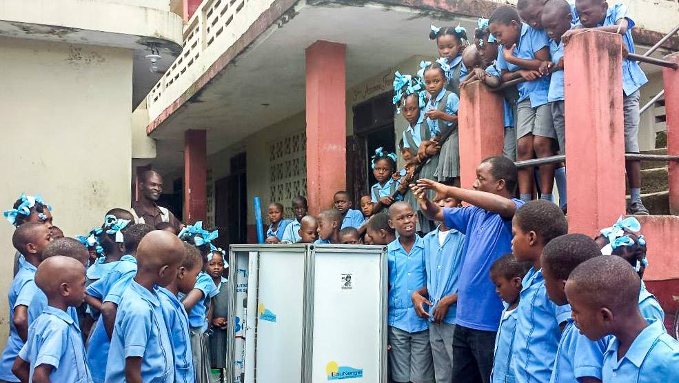 Água nas escolas do Haiti