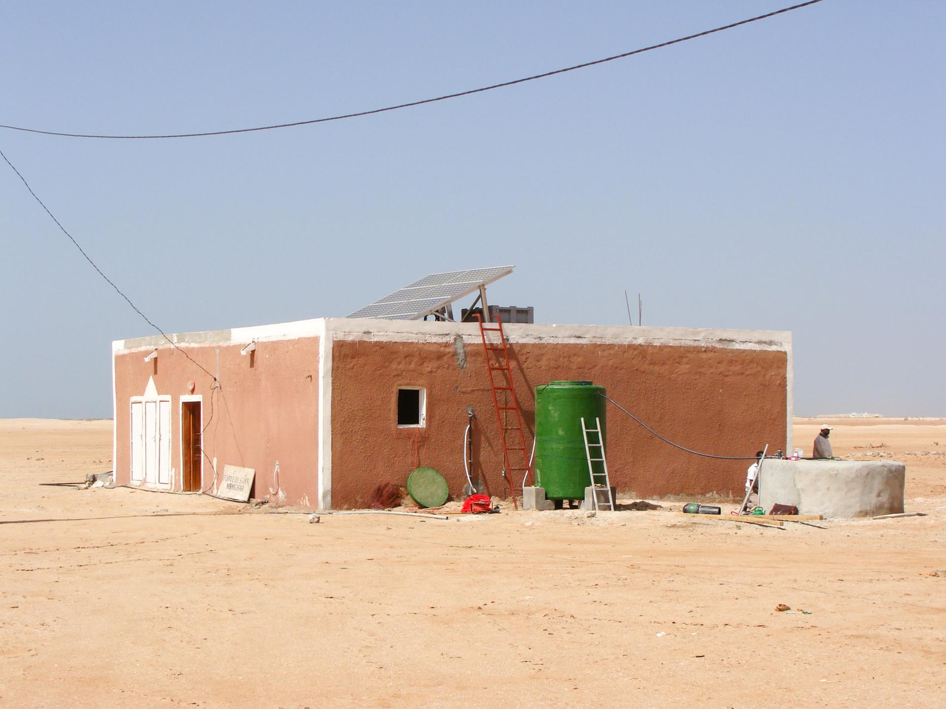 Estação de bombeamento elétrica solar em Nouamghar na Mauritânia